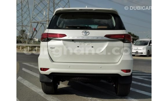Ra Imported Toyota Fortuner funfun Ọkọ̀ in Import - Dubai ni Ashanti Ra Imported Toyota Fortuner funfun Ọkọ̀ in Import - Dubai ni Ashanti