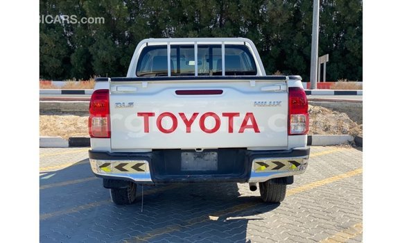 Buy Import Toyota Hilux White Car in Import - Dubai in Ashanti Buy Import Toyota Hilux White Car in Import - Dubai in Ashanti