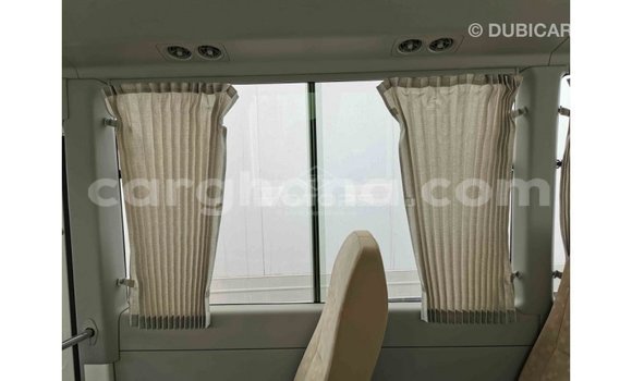 Ra Imported Toyota Coaster funfun Ọkọ̀ in Import - Dubai ni Ashanti Ra Imported Toyota Coaster funfun Ọkọ̀ in Import - Dubai ni Ashanti