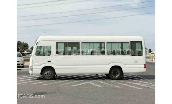 Sayi Imported Toyota Coaster White Mota in Import - Dubai a Ashanti Sayi Imported Toyota Coaster White Mota in Import - Dubai a Ashanti