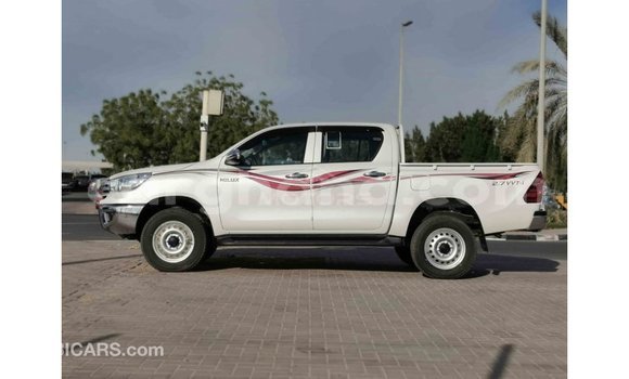 Buy Import Toyota Hilux White Car in Import - Dubai in Ashanti Buy Import Toyota Hilux White Car in Import - Dubai in Ashanti
