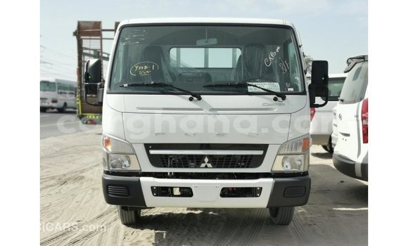 Sayi Imported Mitsubishi Fuso White Babbar mota in Import - Dubai a Ashanti Sayi Imported Mitsubishi Fuso White Babbar mota in Import - Dubai a Ashanti
