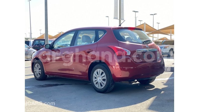 Big with watermark nissan tiida ashanti import dubai 13456