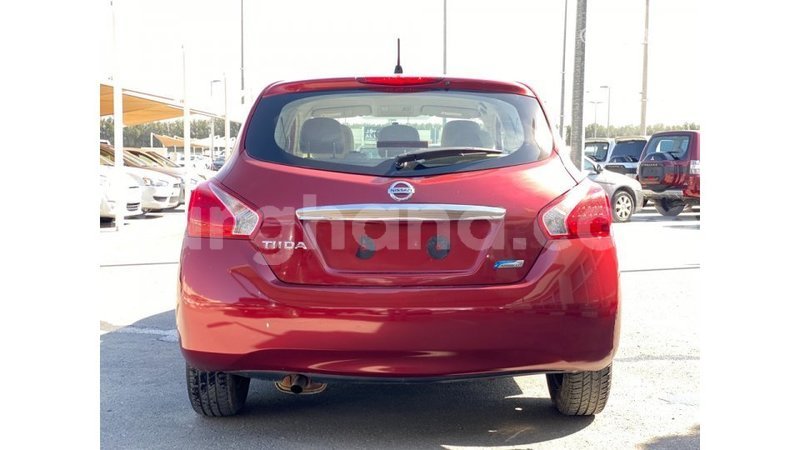 Big with watermark nissan tiida ashanti import dubai 13456