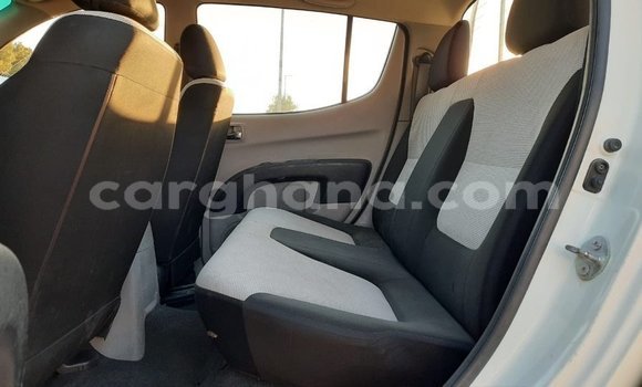 Sayi Imported Mitsubishi L200 White Mota in Import - Dubai a Ashanti Sayi Imported Mitsubishi L200 White Mota in Import - Dubai a Ashanti