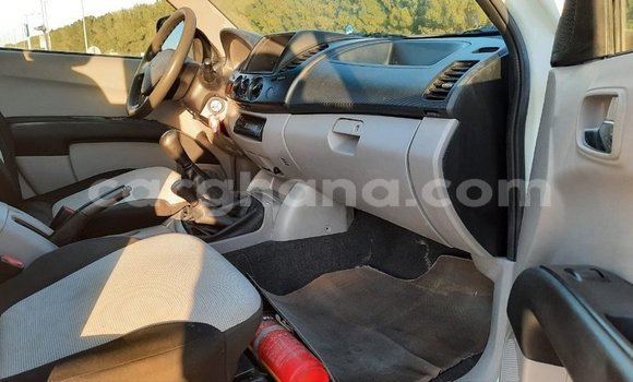 Sayi Imported Mitsubishi L200 White Mota in Import - Dubai a Ashanti Sayi Imported Mitsubishi L200 White Mota in Import - Dubai a Ashanti