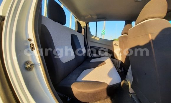 Sayi Imported Mitsubishi L200 White Mota in Import - Dubai a Ashanti Sayi Imported Mitsubishi L200 White Mota in Import - Dubai a Ashanti