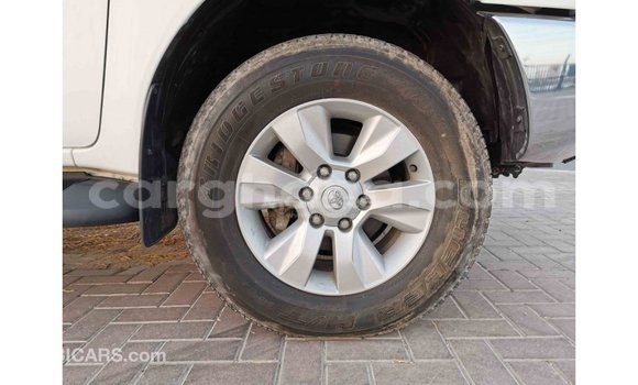 Buy Import Toyota Hilux White Car in Import - Dubai in Ashanti Buy Import Toyota Hilux White Car in Import - Dubai in Ashanti