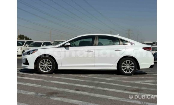 Sayi Imported Hyundai Sonata White Mota in Import - Dubai a Ashanti Sayi Imported Hyundai Sonata White Mota in Import - Dubai a Ashanti