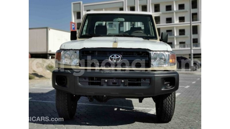 Big with watermark toyota land cruiser ashanti import dubai 13473