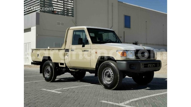 Big with watermark toyota land cruiser ashanti import dubai 13473