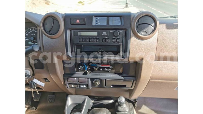 Big with watermark toyota land cruiser ashanti import dubai 13473