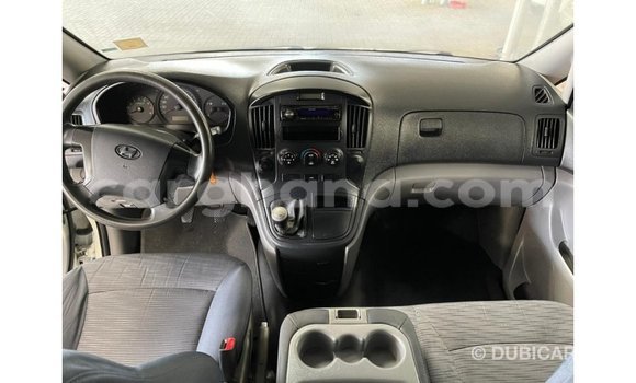 Ra Imported Hyundai Accent funfun Ọkọ̀ in Import - Dubai ni Ashanti Ra Imported Hyundai Accent funfun Ọkọ̀ in Import - Dubai ni Ashanti