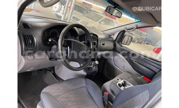 Ra Imported Hyundai Accent funfun Ọkọ̀ in Import - Dubai ni Ashanti Ra Imported Hyundai Accent funfun Ọkọ̀ in Import - Dubai ni Ashanti