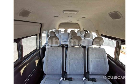 Ra Imported Toyota Hiace funfun Ọkọ̀ in Import - Dubai ni Ashanti Ra Imported Toyota Hiace funfun Ọkọ̀ in Import - Dubai ni Ashanti