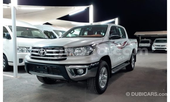 Ra Imported Toyota Hilux funfun Ọkọ̀ in Import - Dubai ni Ashanti Ra Imported Toyota Hilux funfun Ọkọ̀ in Import - Dubai ni Ashanti