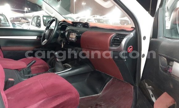 Ra Imported Toyota Hilux funfun Ọkọ̀ in Import - Dubai ni Ashanti Ra Imported Toyota Hilux funfun Ọkọ̀ in Import - Dubai ni Ashanti