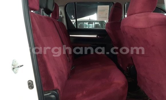 Ra Imported Toyota Hilux funfun Ọkọ̀ in Import - Dubai ni Ashanti Ra Imported Toyota Hilux funfun Ọkọ̀ in Import - Dubai ni Ashanti