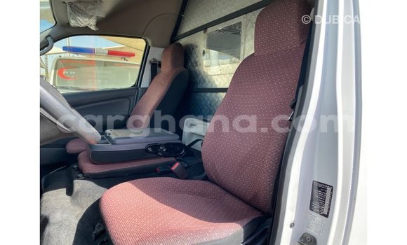 Buy Import Nissan Urvan White Car in Import - Dubai in Ashanti Buy Import Nissan Urvan White Car in Import - Dubai in Ashanti