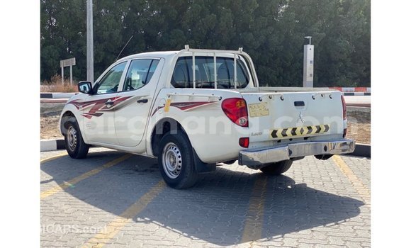 Ra Imported Mitsubishi L200 funfun Ọkọ̀ in Import - Dubai ni Ashanti Ra Imported Mitsubishi L200 funfun Ọkọ̀ in Import - Dubai ni Ashanti