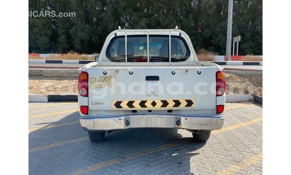 Ra Imported Mitsubishi L200 funfun Ọkọ̀ in Import - Dubai ni Ashanti Ra Imported Mitsubishi L200 funfun Ọkọ̀ in Import - Dubai ni Ashanti