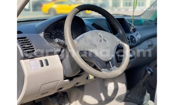 Ra Imported Mitsubishi L200 funfun Ọkọ̀ in Import - Dubai ni Ashanti Ra Imported Mitsubishi L200 funfun Ọkọ̀ in Import - Dubai ni Ashanti