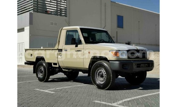 Sayi Imported Toyota Land Cruiser M Mota in Import - Dubai a Ashanti Sayi Imported Toyota Land Cruiser M Mota in Import - Dubai a Ashanti