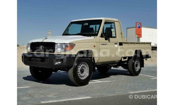 Sayi Imported Toyota Land Cruiser M Mota in Import - Dubai a Ashanti Sayi Imported Toyota Land Cruiser M Mota in Import - Dubai a Ashanti