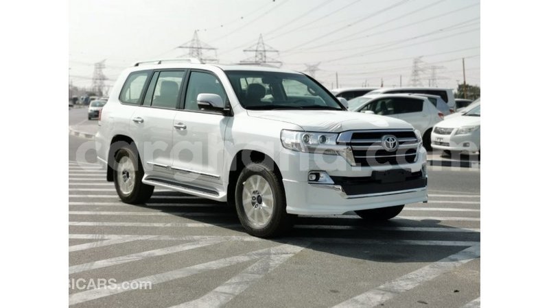 Big with watermark toyota land cruiser ashanti import dubai 13526