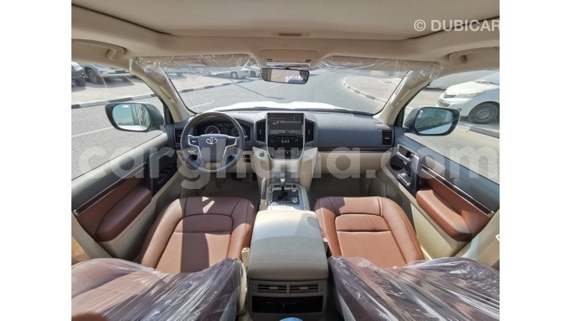 Big with watermark toyota land cruiser ashanti import dubai 13526