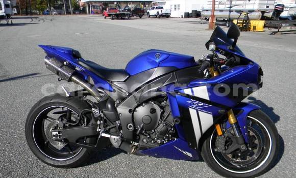 Buy Used Yamaha FZR Blue Bike in Kumbungu in Northern