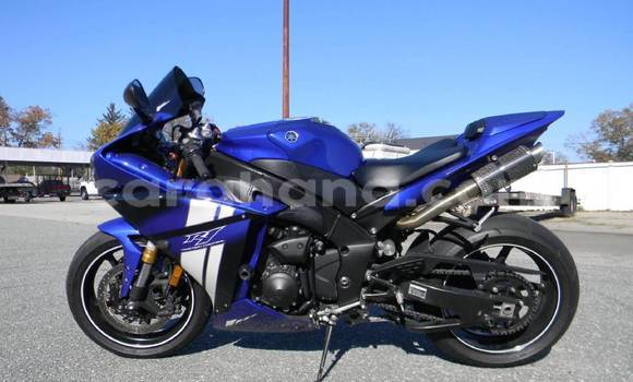 Buy Used Yamaha FZR Blue Bike in Kumbungu in Northern Buy Used Yamaha FZR Blue Bike in Kumbungu in Northern