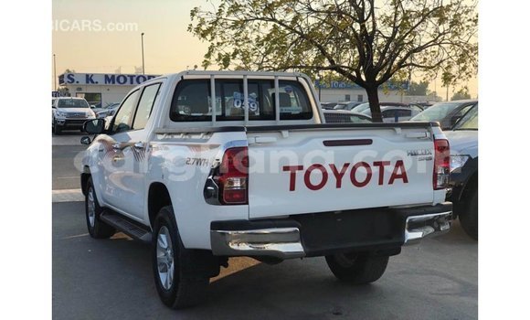 Ra Imported Toyota Hilux funfun Ọkọ̀ in Import - Dubai ni Ashanti Ra Imported Toyota Hilux funfun Ọkọ̀ in Import - Dubai ni Ashanti