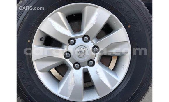 Ra Imported Toyota Hilux funfun Ọkọ̀ in Import - Dubai ni Ashanti Ra Imported Toyota Hilux funfun Ọkọ̀ in Import - Dubai ni Ashanti