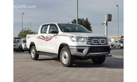 Buy Import Toyota Hilux White Car in Import - Dubai in Ashanti Buy Import Toyota Hilux White Car in Import - Dubai in Ashanti