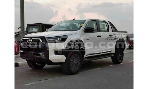 Sayi Imported Toyota Hilux White Mota in Import - Dubai a Ashanti Sayi Imported Toyota Hilux White Mota in Import - Dubai a Ashanti
