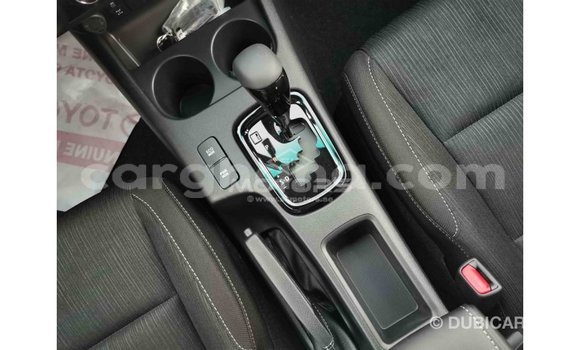 Sayi Imported Toyota Hilux White Mota in Import - Dubai a Ashanti Sayi Imported Toyota Hilux White Mota in Import - Dubai a Ashanti