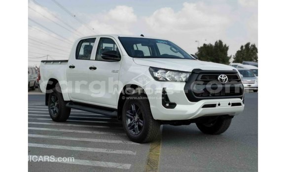 Buy Import Toyota Hilux White Car in Import - Dubai in Ashanti Buy Import Toyota Hilux White Car in Import - Dubai in Ashanti