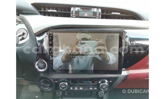 Sayi Imported Toyota Hilux White Mota in Import - Dubai a Ashanti Sayi Imported Toyota Hilux White Mota in Import - Dubai a Ashanti