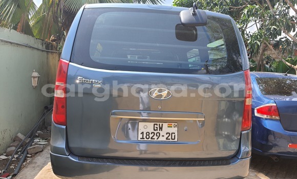 Ra Àlòkù Hyundai Starex Blue Ọkọ̀ in Accra ni Greater Accra