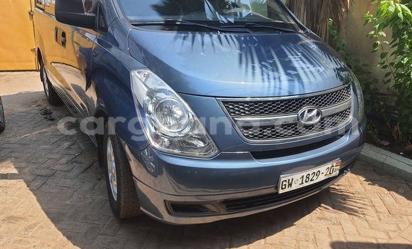 Buy Used Hyundai Starex Blue Car in Accra in Greater Accra Buy Used Hyundai Starex Blue Car in Accra in Greater Accra
