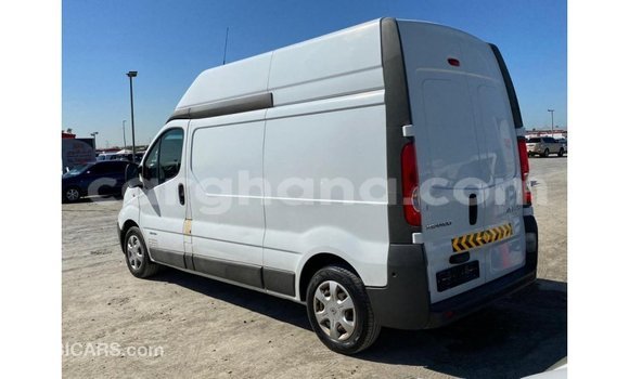 Sayi Imported Renault Trafic White Babbar mota in Import - Dubai a Ashanti Sayi Imported Renault Trafic White Babbar mota in Import - Dubai a Ashanti