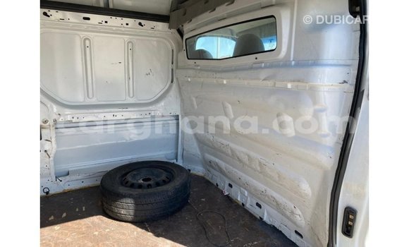 Sayi Imported Renault Trafic White Babbar mota in Import - Dubai a Ashanti Sayi Imported Renault Trafic White Babbar mota in Import - Dubai a Ashanti