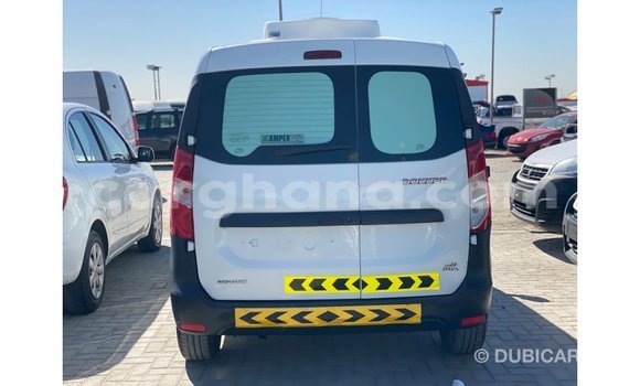 Buy Import Renault 18 White Car in Import - Dubai in Ashanti Buy Import Renault 18 White Car in Import - Dubai in Ashanti
