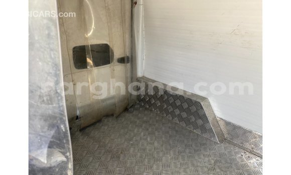 Buy Import Renault 18 White Car in Import - Dubai in Ashanti Buy Import Renault 18 White Car in Import - Dubai in Ashanti