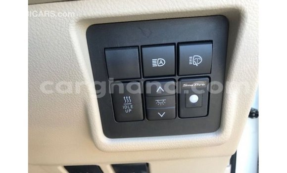 Ra Imported Toyota Prado funfun Ọkọ̀ in Import - Dubai ni Ashanti Ra Imported Toyota Prado funfun Ọkọ̀ in Import - Dubai ni Ashanti