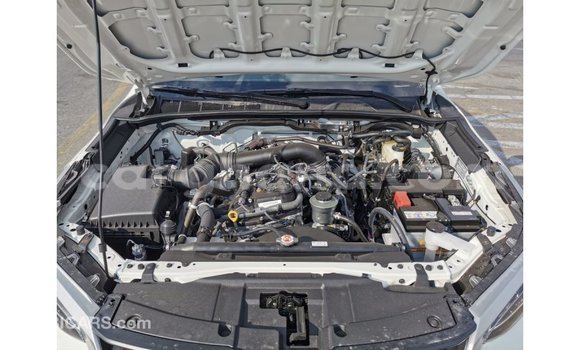 Sayi Imported Toyota Fortuner White Mota in Import - Dubai a Ashanti Sayi Imported Toyota Fortuner White Mota in Import - Dubai a Ashanti