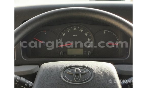 Sayi Imported Toyota Coaster White Mota in Import - Dubai a Ashanti Sayi Imported Toyota Coaster White Mota in Import - Dubai a Ashanti