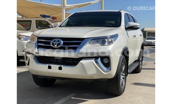 Buy Import Toyota Fortuner White Car in Import - Dubai in Ashanti Buy Import Toyota Fortuner White Car in Import - Dubai in Ashanti