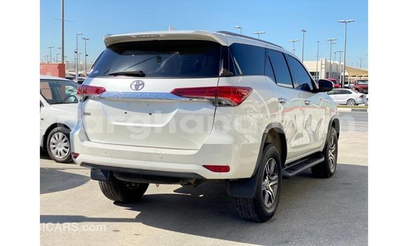 Buy Import Toyota Fortuner White Car in Import - Dubai in Ashanti Buy Import Toyota Fortuner White Car in Import - Dubai in Ashanti